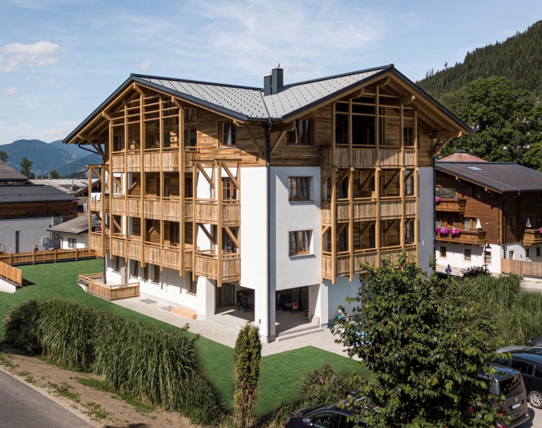 Mehrstöckiges Holzhaus Emmy in alpiner Umgebung in Flachau, Salzburger Land