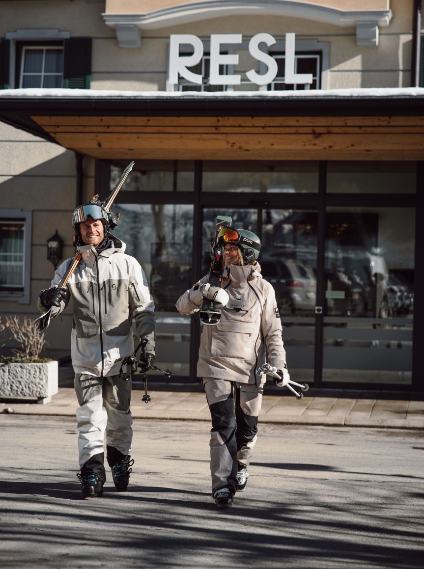 Fein gedeckte Tische im Restaurant 1774 in Flachau